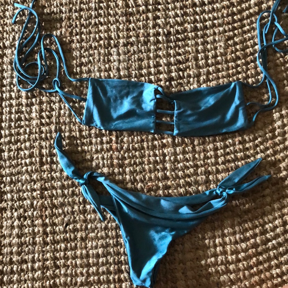 Mikoh Swimwear 2pc tie side bottom and bandeau top